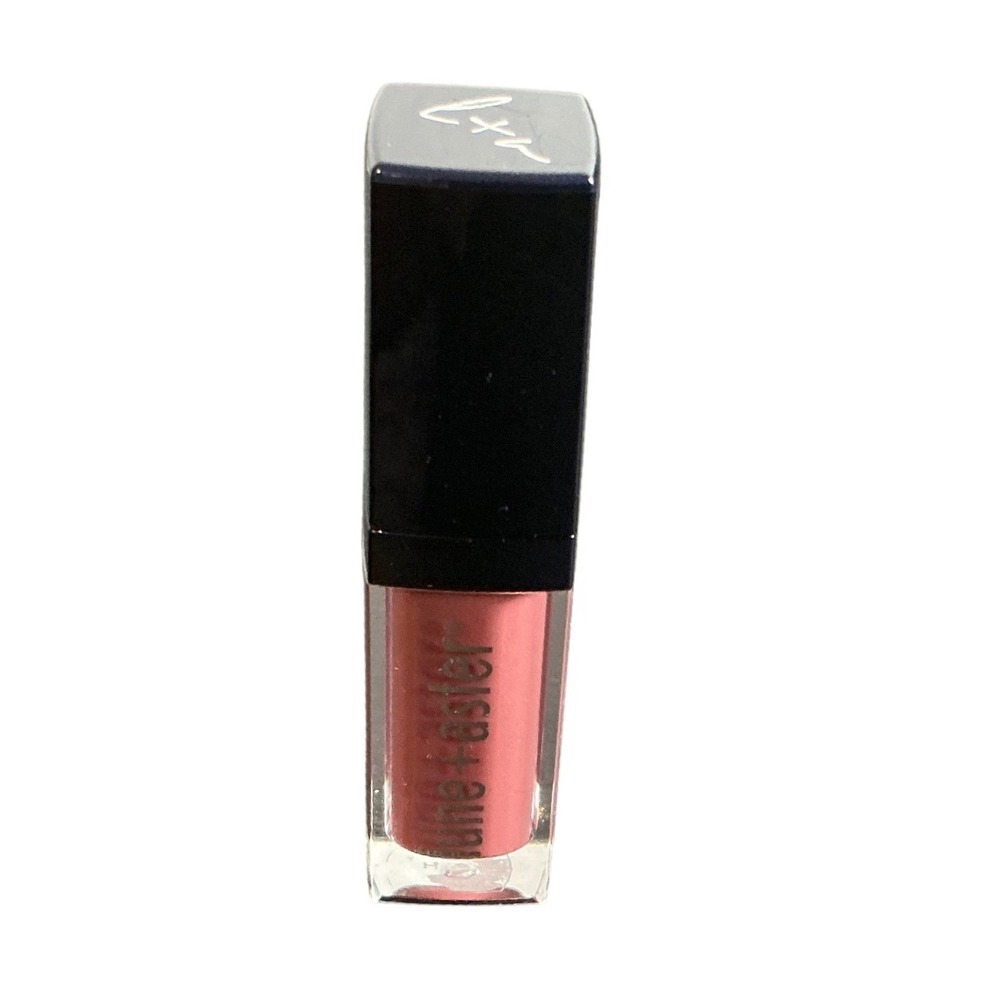 Lune + Aster Vitamin C+E Lip Gloss - ACTVIST - Sheer Nude Pink